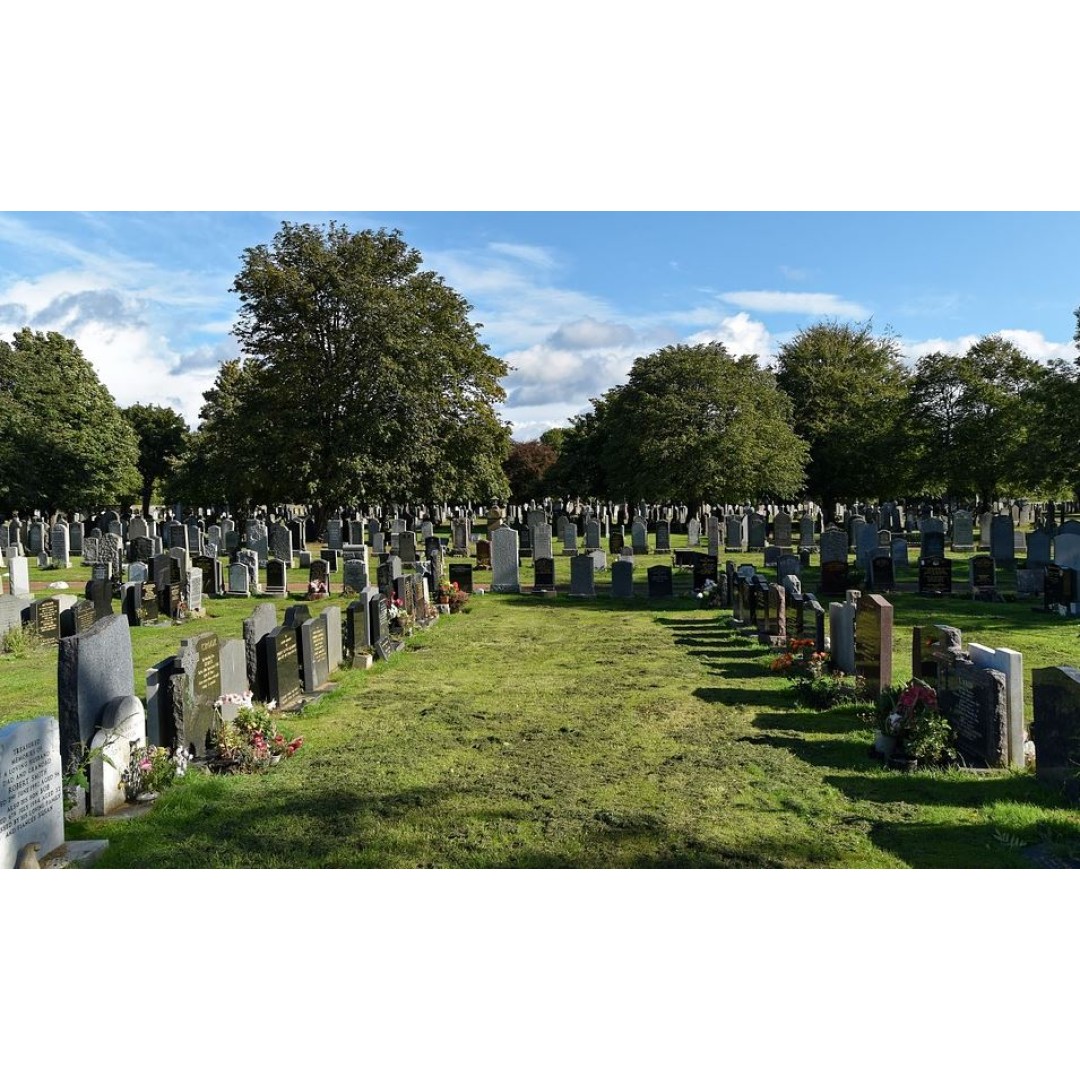 Why Have A Graveside Service?